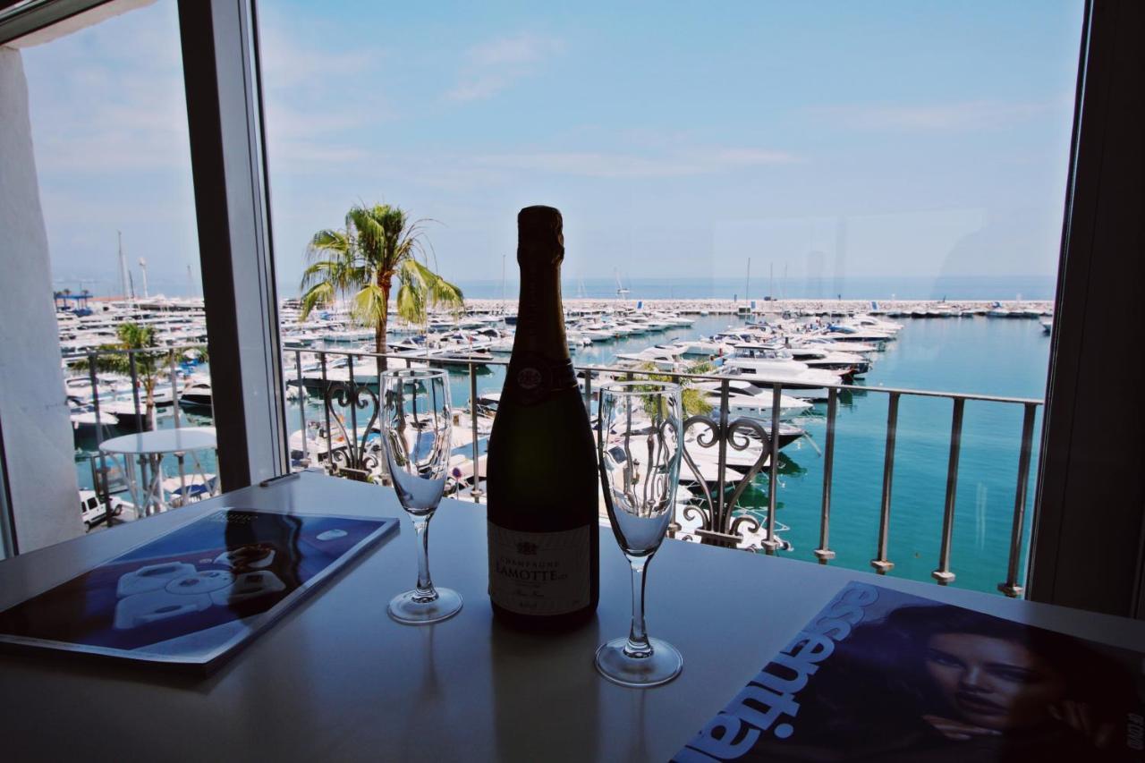 First Line Luxury Penthouse, Puerto Banus, * Marbella